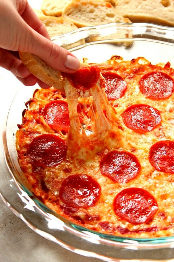 Cheesy Baked Pizza Dip - Easy Recipe Chef
