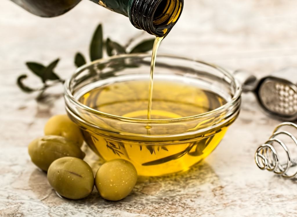 12 Surprising Health Benefits Of Olive Oil 13
