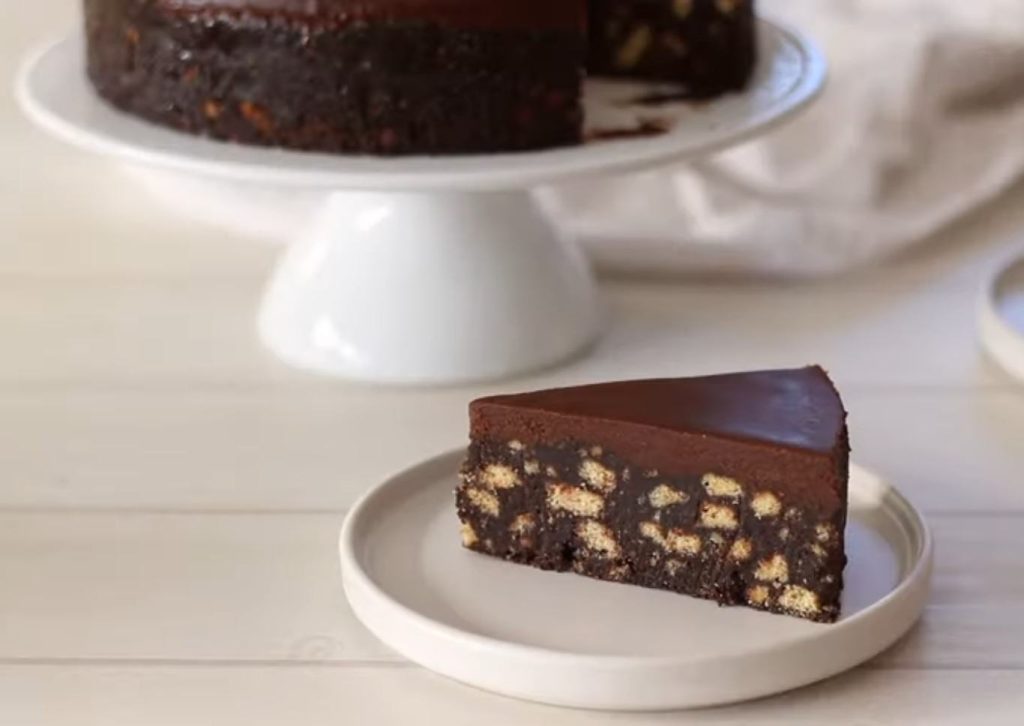 No-Bake Chocolate Biscuit Cake Recipe 1