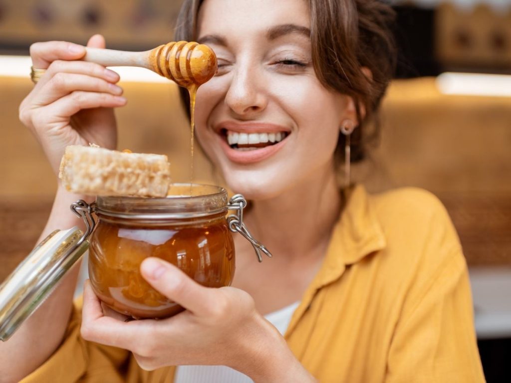 7 Raw Honey Benefits For Health 7
