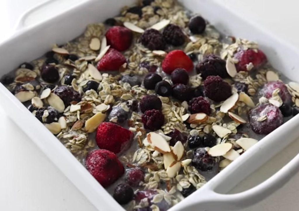 Baked Oatmeal With Mixed Berries 11