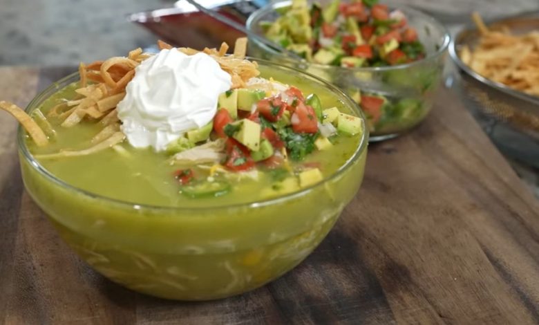 Easy Green Chicken Enchilada Soup Recipe