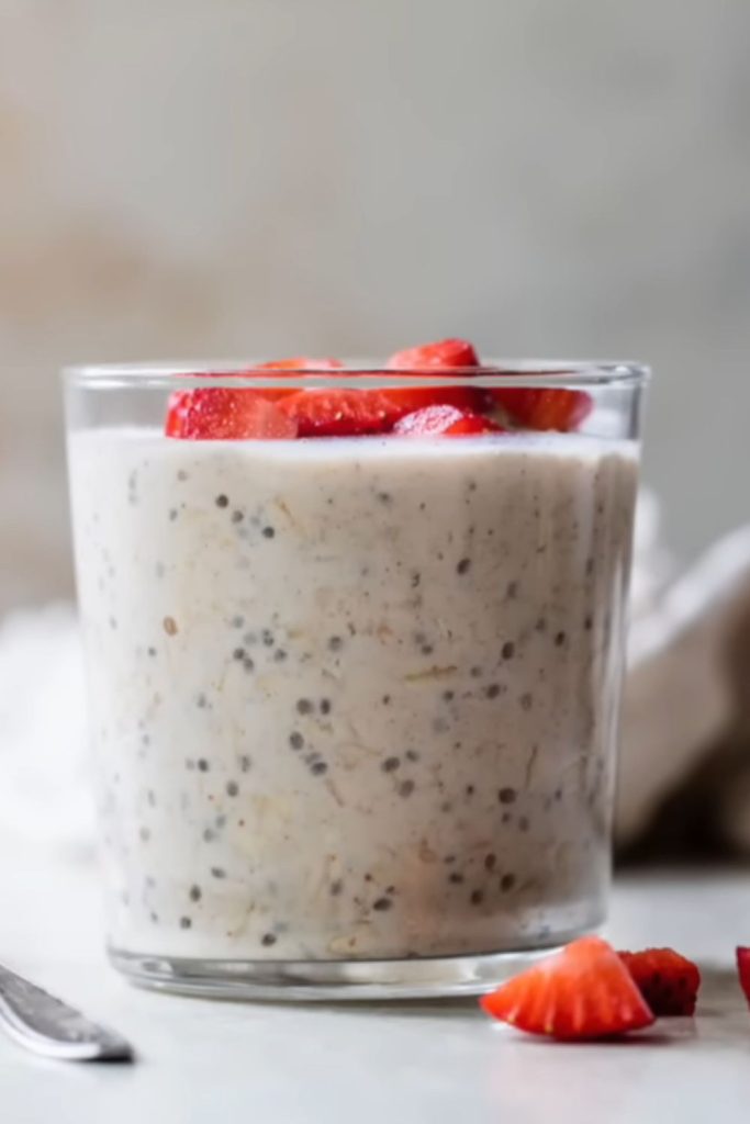 Protein-Packed Strawberry Overnight Oats 2