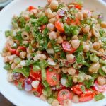 Balela: A Middle Eastern Chickpea Salad Delight 3